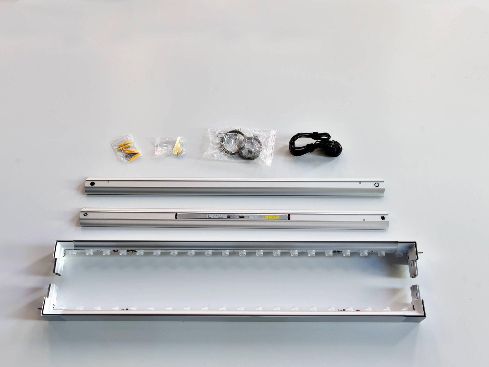 Whitebox-hanging-1000-1000 (5)