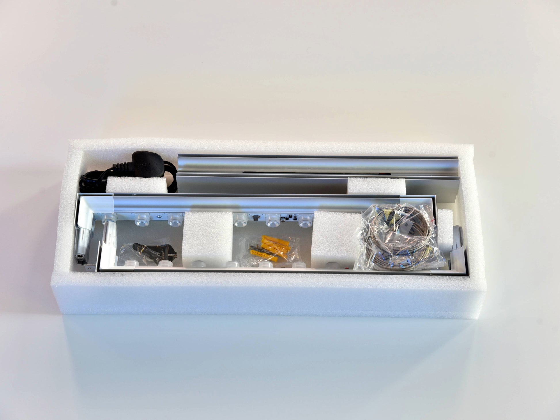 Whitebox-hanging-500-500 (1)