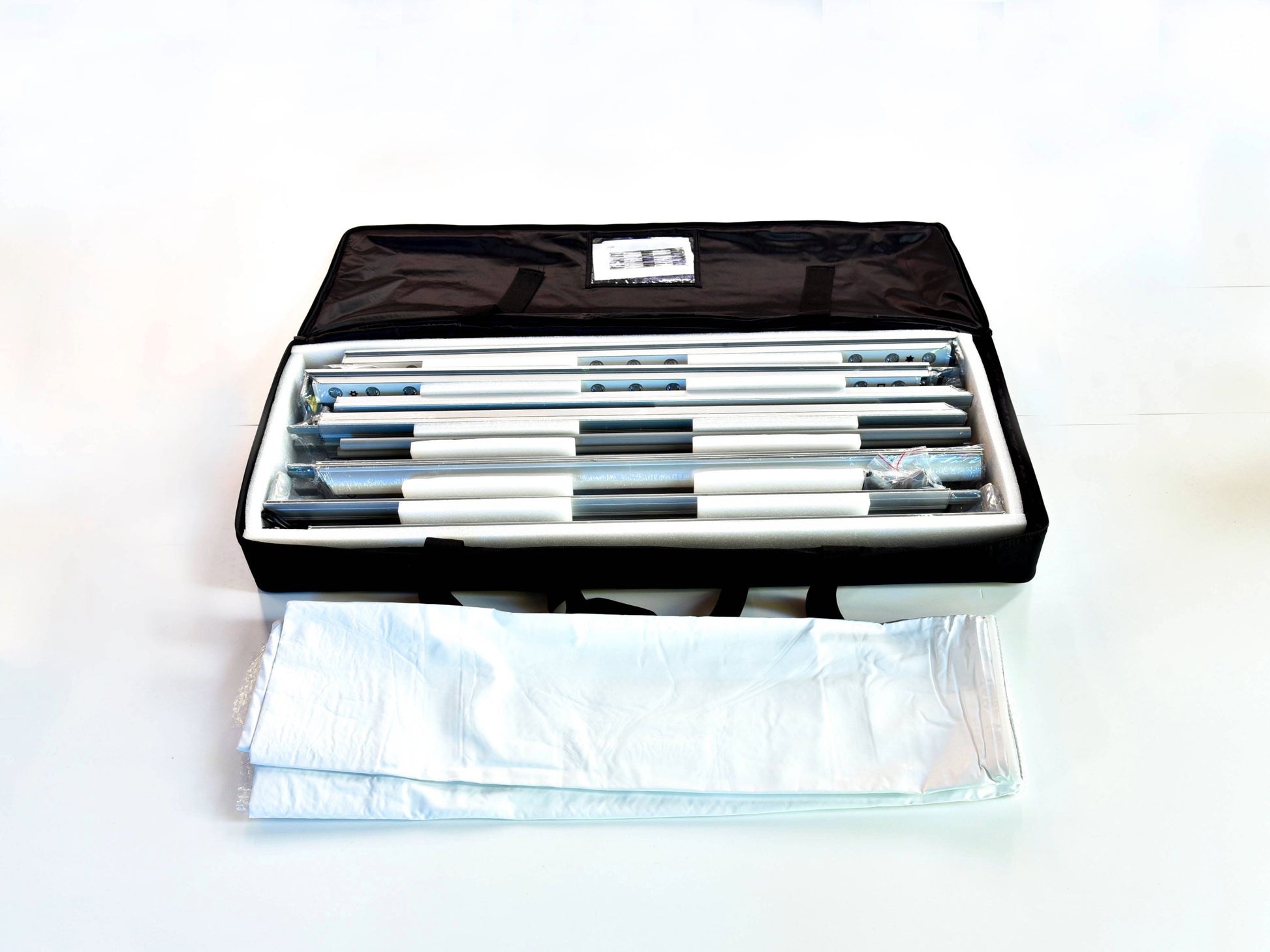 Whitebox-wall-mounted-2000-2000 (2)