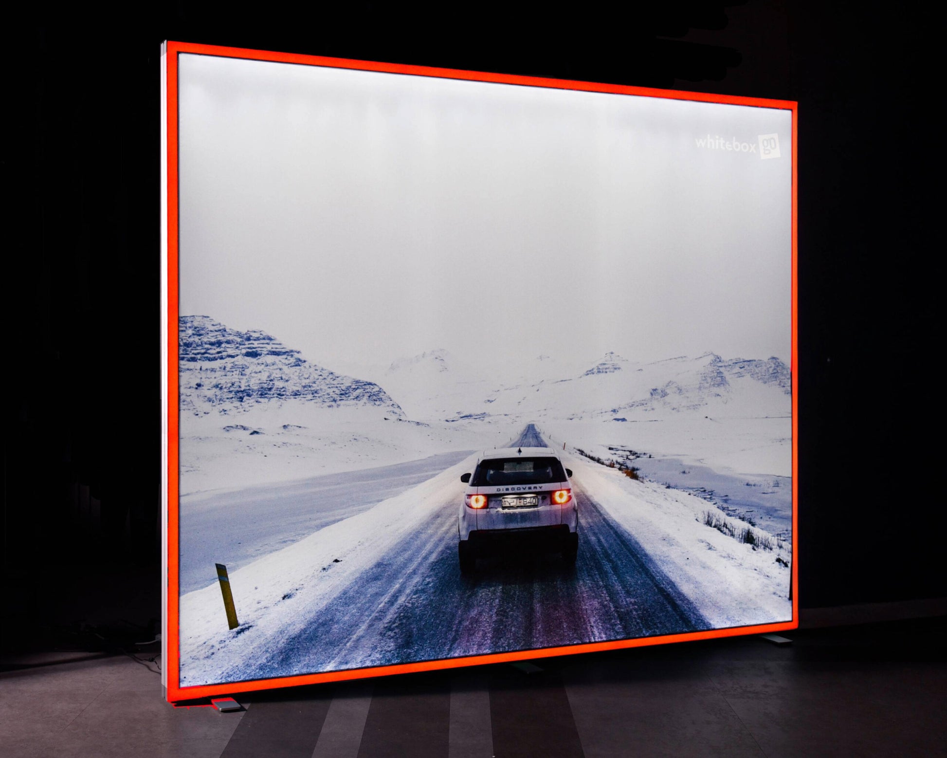 whitebox-switch-3000-2500-red